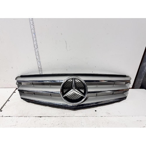 Mercedes C Class Grille S204 07/2007-04/2011