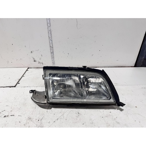 Mercedes C Class Right Head Light W202 09/1997-08/2001