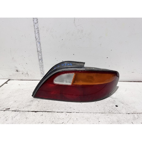 Hyundai Lantra Right Tail Light J3 03/1999-10/2000