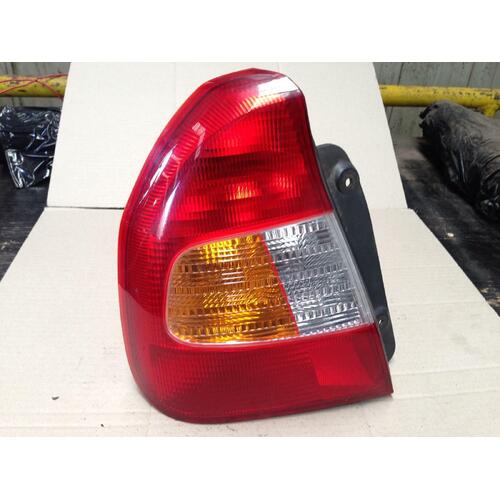 Hyundai Accent Left Tail Light LC 06/2000-02/2003