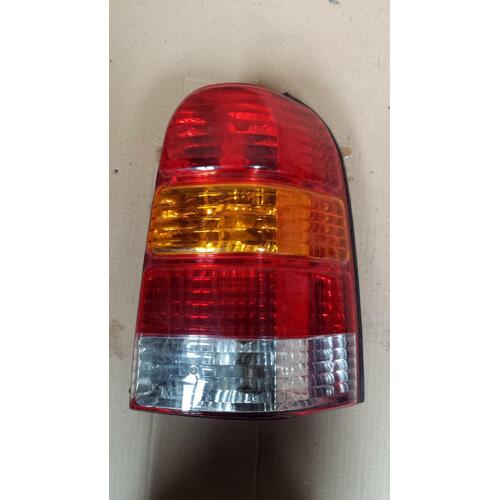 Ford Escape BA/ZA/ZB Right Tail Light 02/2001-05/2006