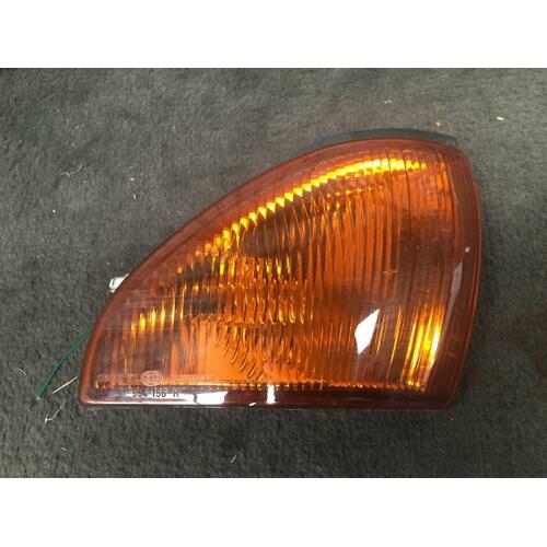 Mitsubishi KS VERADA Right hand Front Indicator Amber type Genuine 02/94-10/96