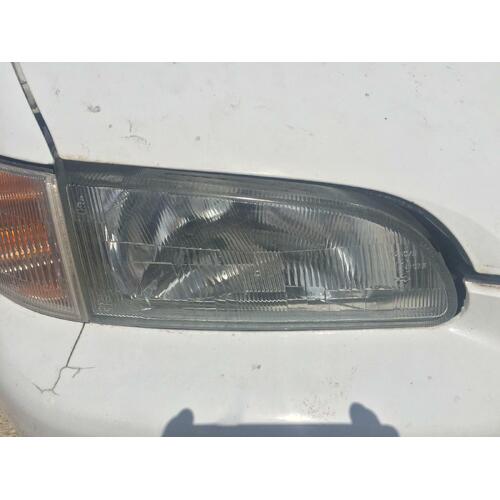 Honda Civic Right Head Light 5th Gen 11/1991-09/1995