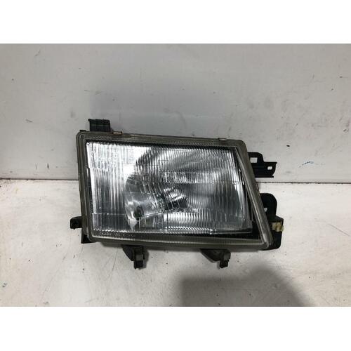 Subaru Forester Right Head Light 08/1997-01/2000