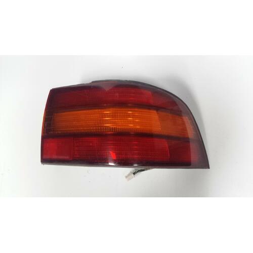 Lexus LS400 Right Hand Rear Taillight 03/90-11/94