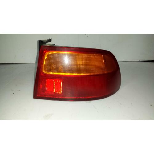 Honda Civic Right Tail Light EG 11/1991-09/1995