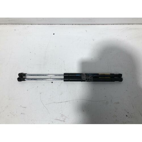 Toyota Kluger Tailgate-Glass Struts GSU40 08/2007-02/2014