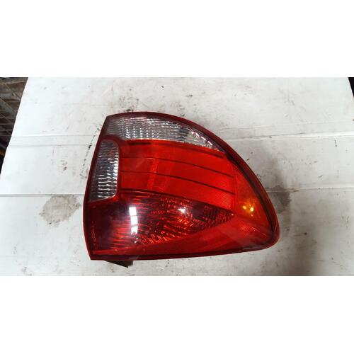 Kia Rio Left Tail Light DC 09/2002-07/2005