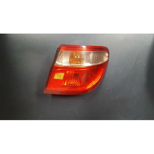 Nissan Pulsar Right Tail Light N16 07/2000-07/2003