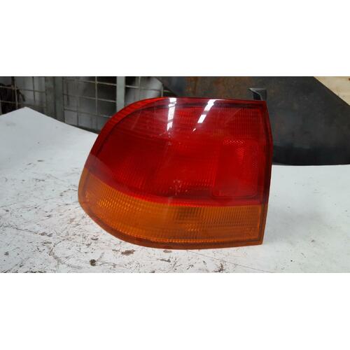 Honda Civic Left Tail Light EK 10/1995-01/1999