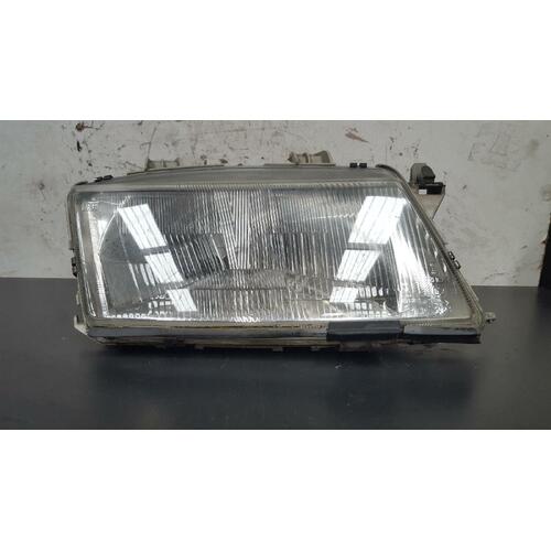 Saab 900 Right Hand Headlight 02/1994-06/1998