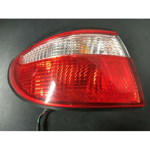 Mazda Eunos Left Tail Light 800 06/1996-09/2000