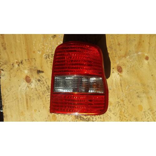 Kia Carnival KV SII Right Tail Light 07/2002-09/2006