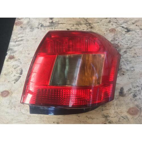 Toyota Corolla Left Tail Light ZZE122 12/2001-03/2004