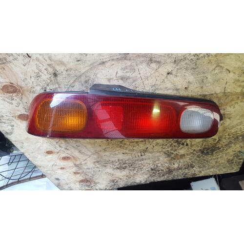 Honda Integra Left Tail Light GSi 08/1993-03/1998