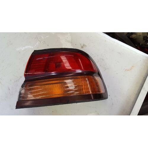 NIssan Maxima Right Tail Light A32 02/1995-09/1997